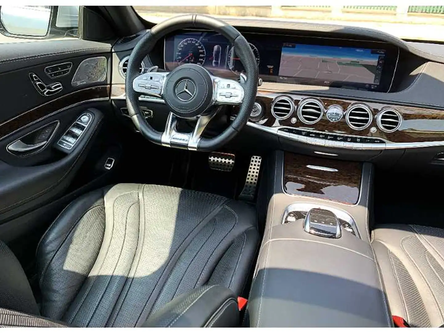 Vehicle image, number 8