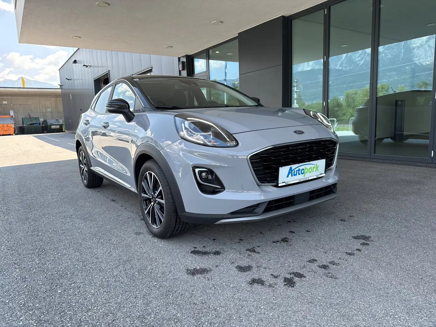 Vehicle image, number 3