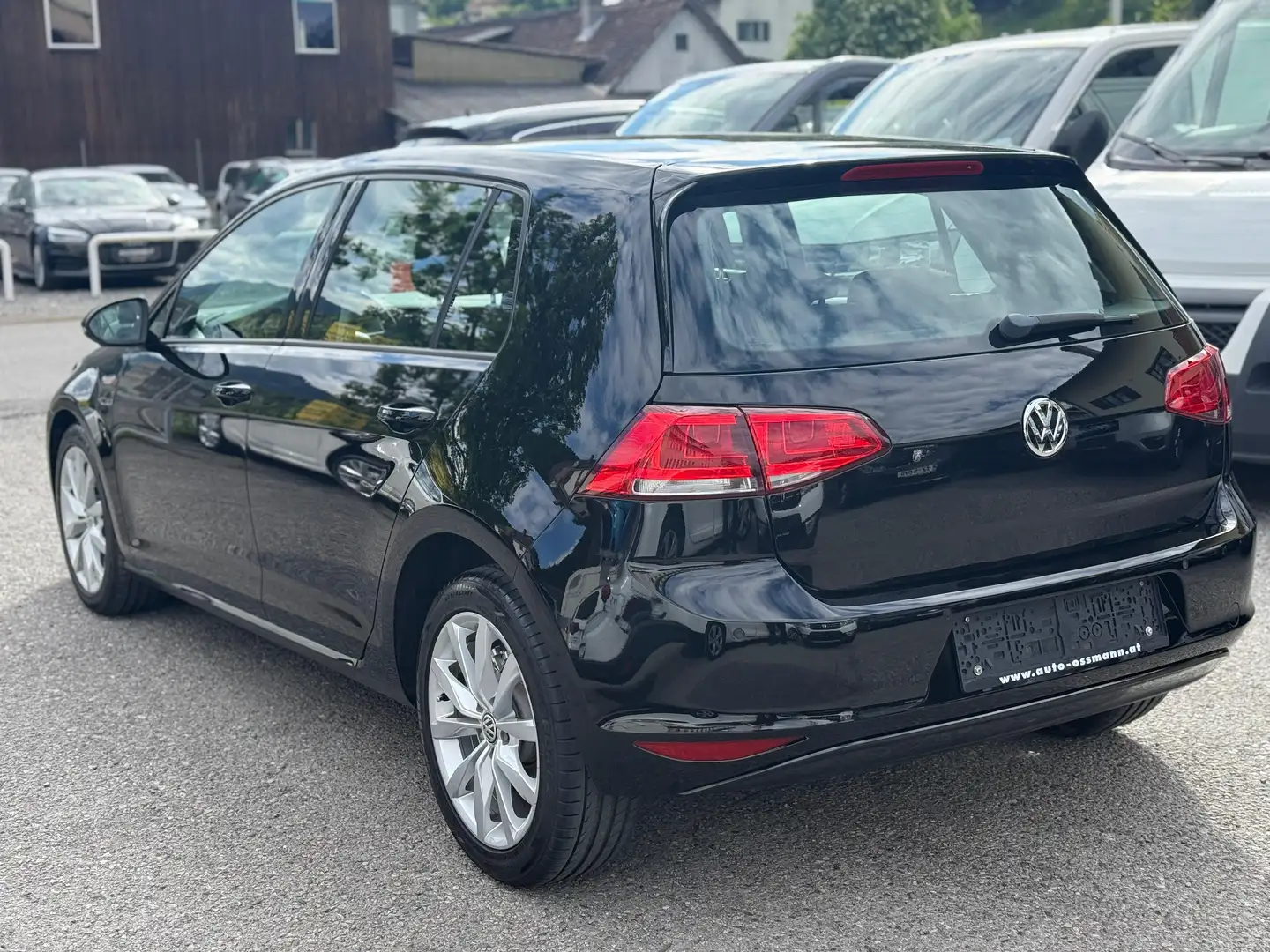 Vehicle image, number 5