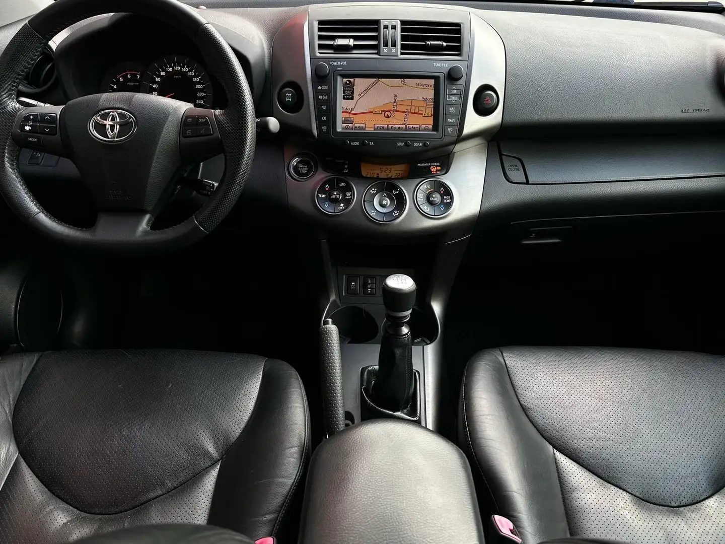 Vehicle image, number 10