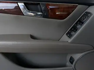 Vehicle image thumbnail, number 23