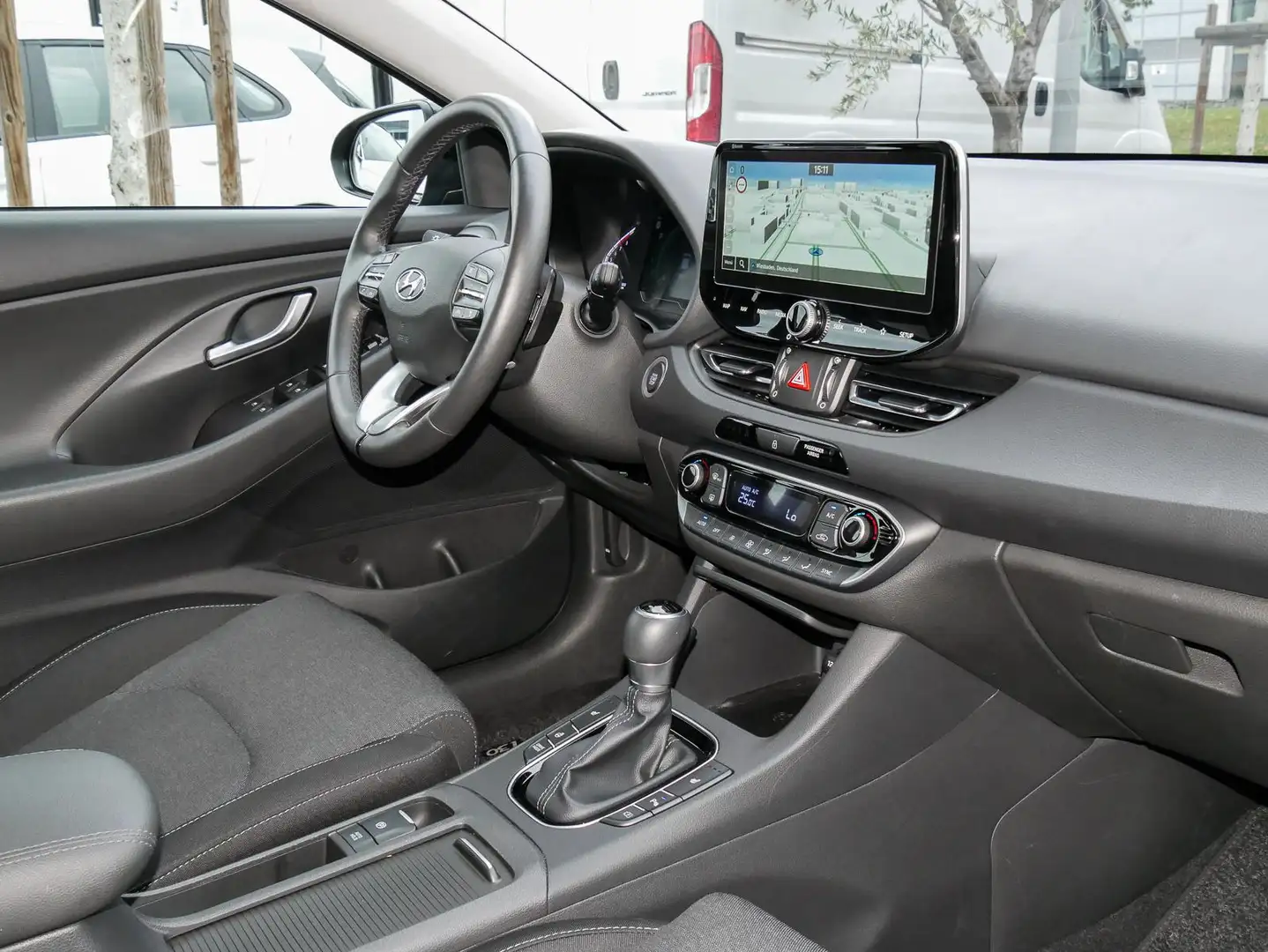 Vehicle image, number 4