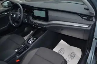 Vehicle image thumbnail, number 9