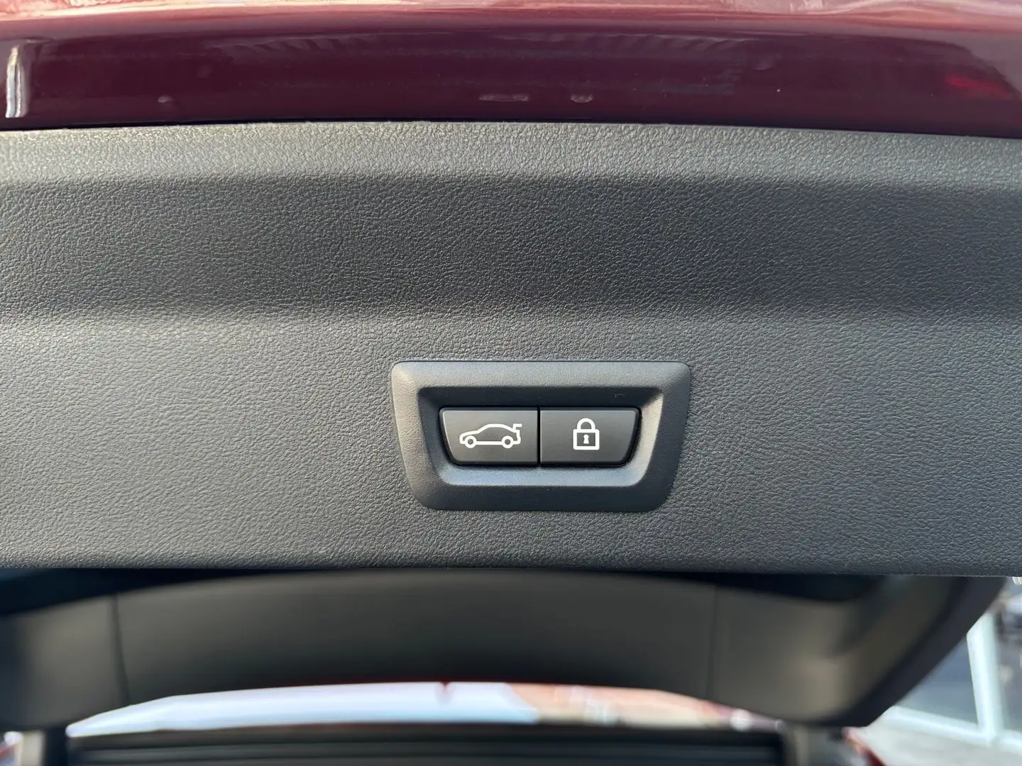 Vehicle image, number 12