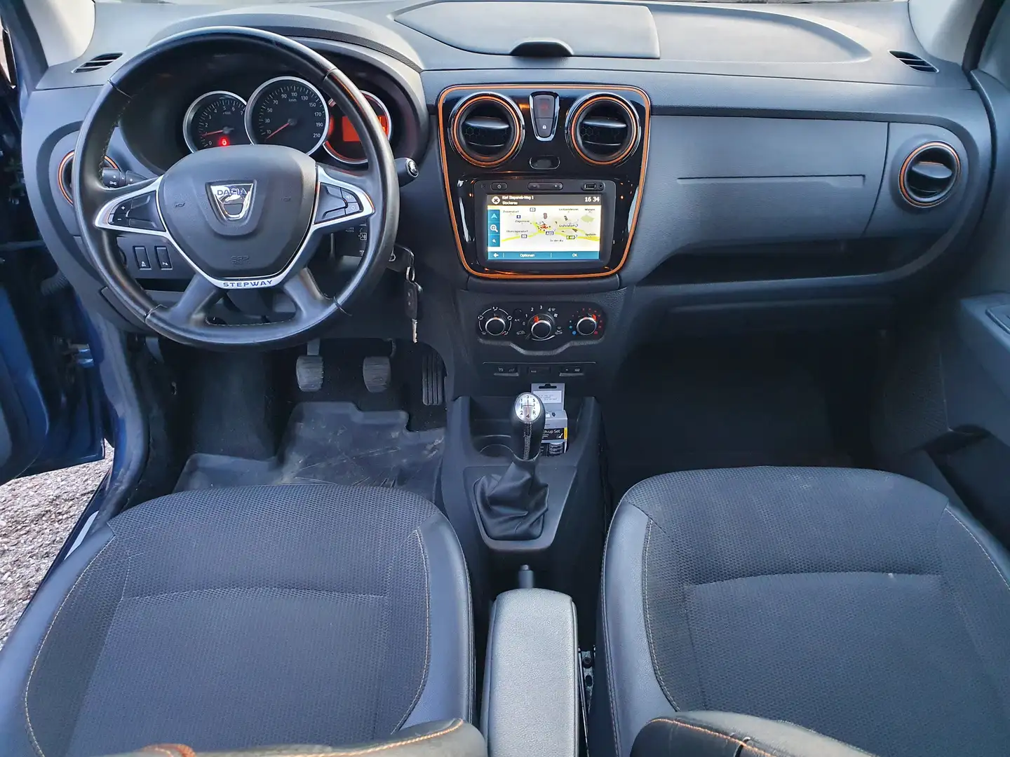 Vehicle image, number 7