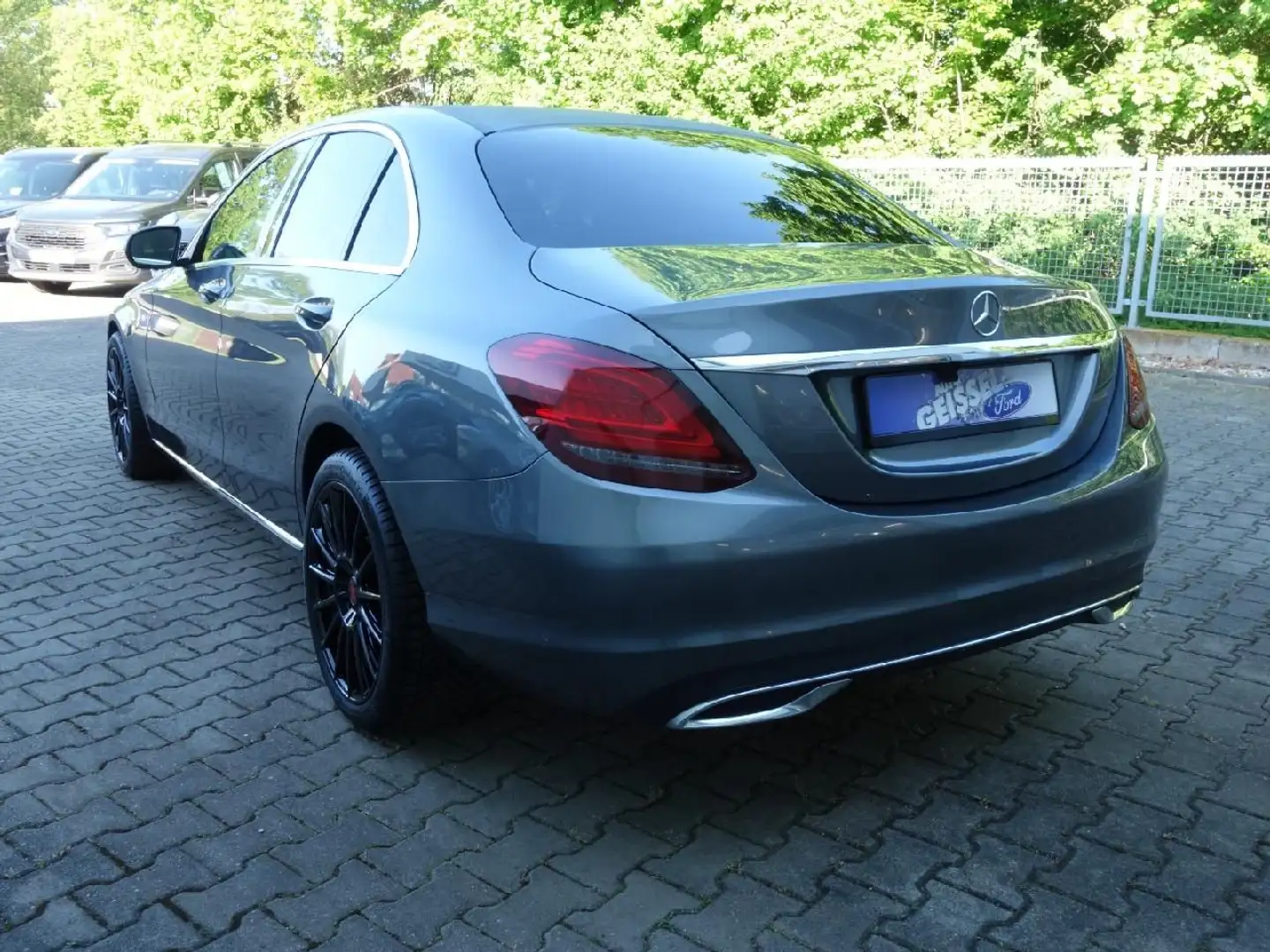 Vehicle image, number 4