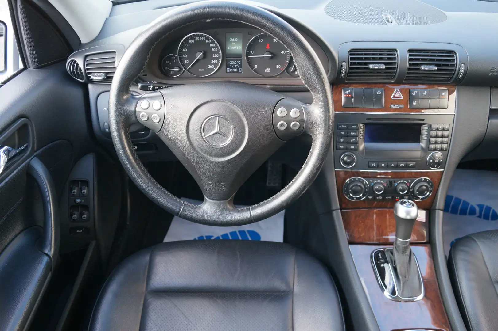 Vehicle image, number 11