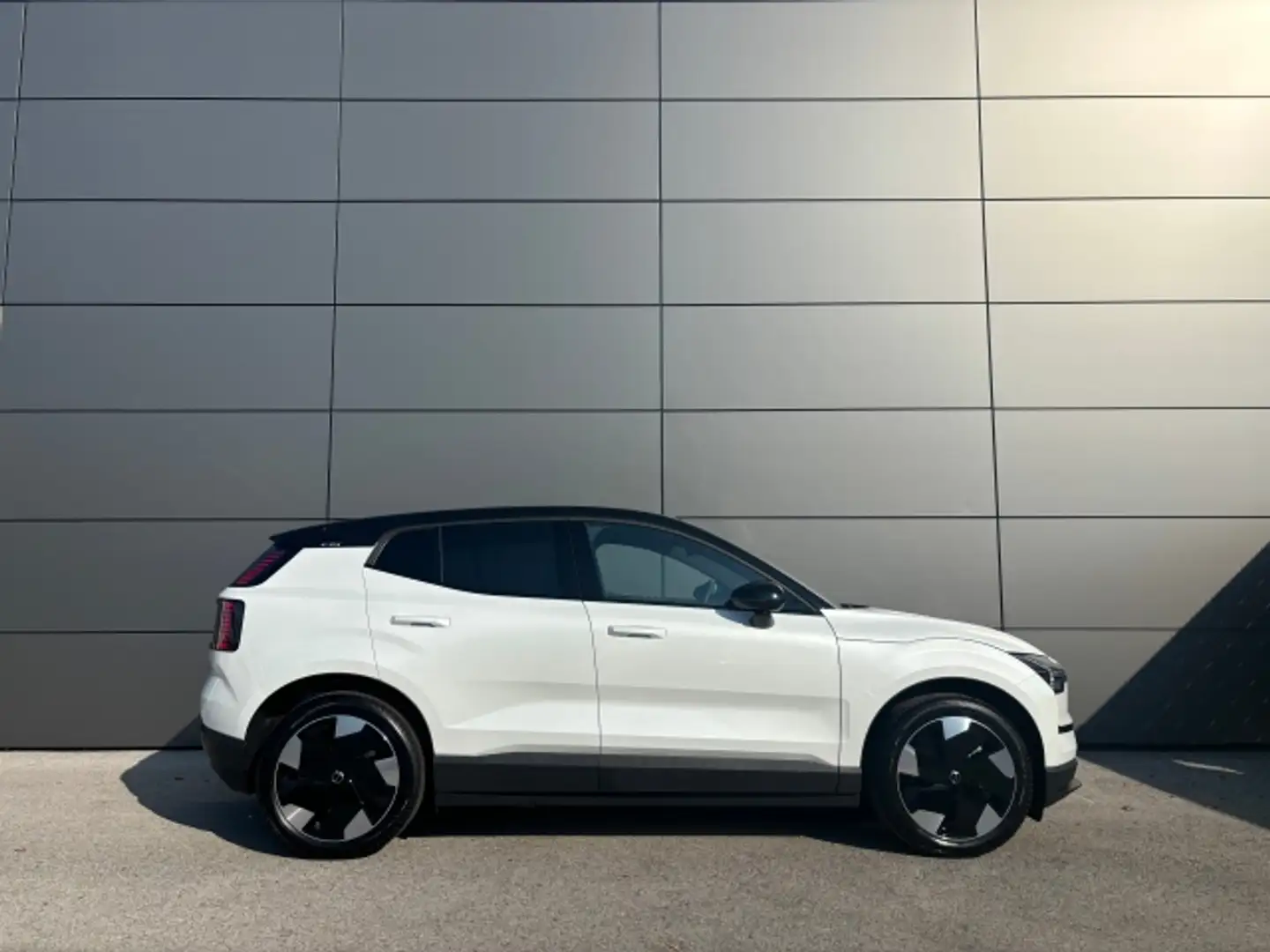 Vehicle image, number 3