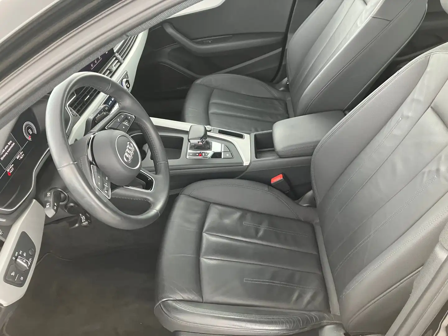 Vehicle image, number 3