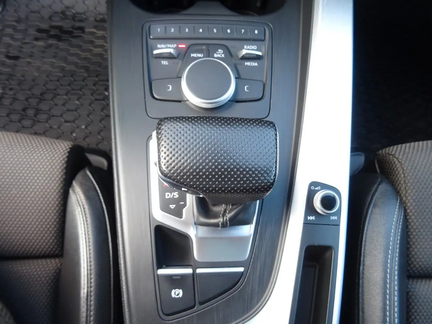 Vehicle image, number 20