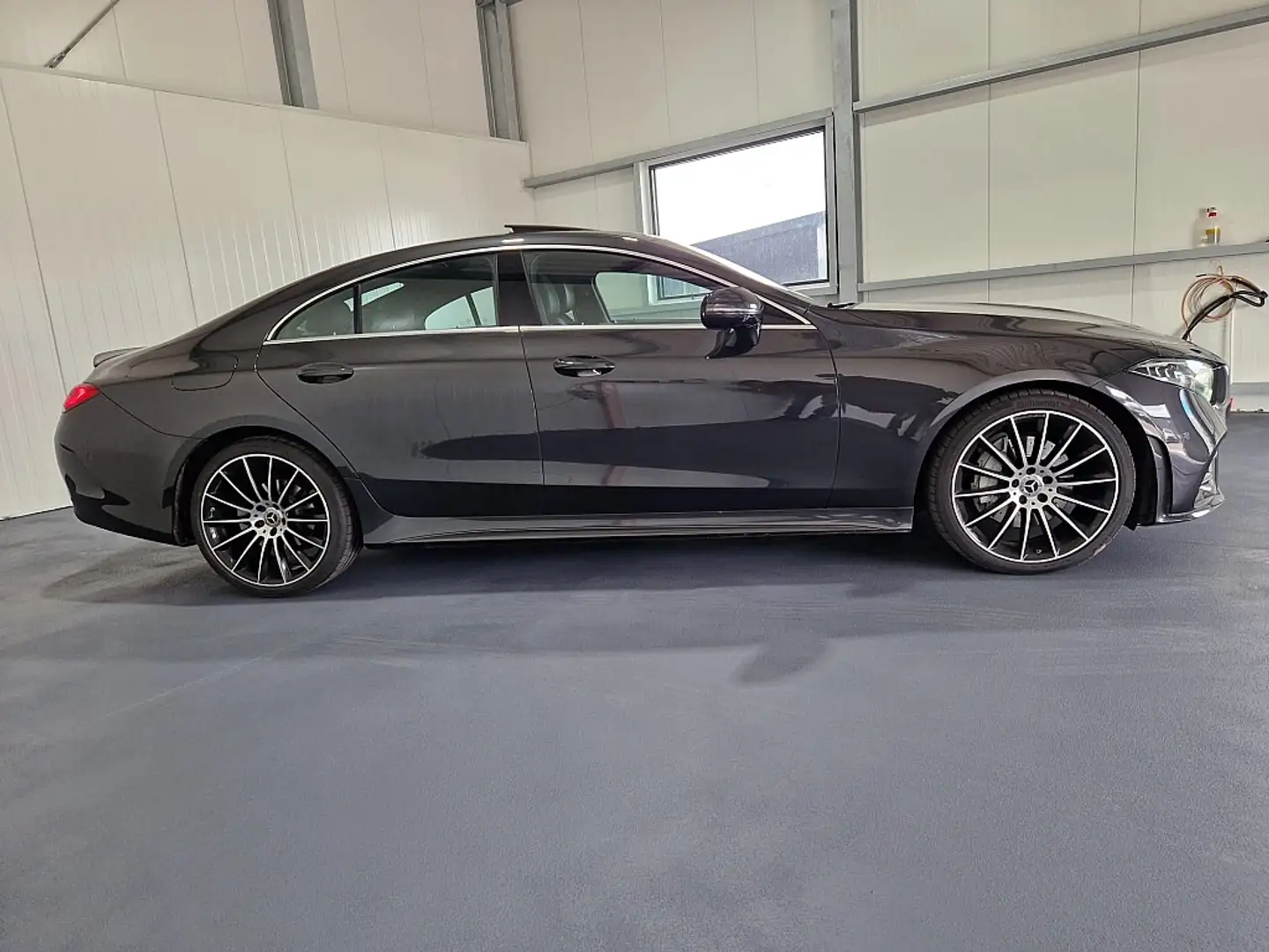 Vehicle image, number 5