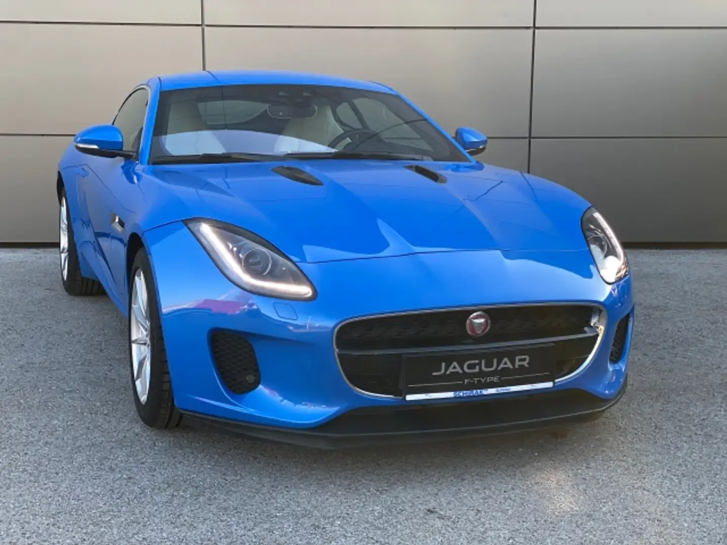 Vehicle image, number 2