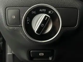 Vehicle image thumbnail, number 12
