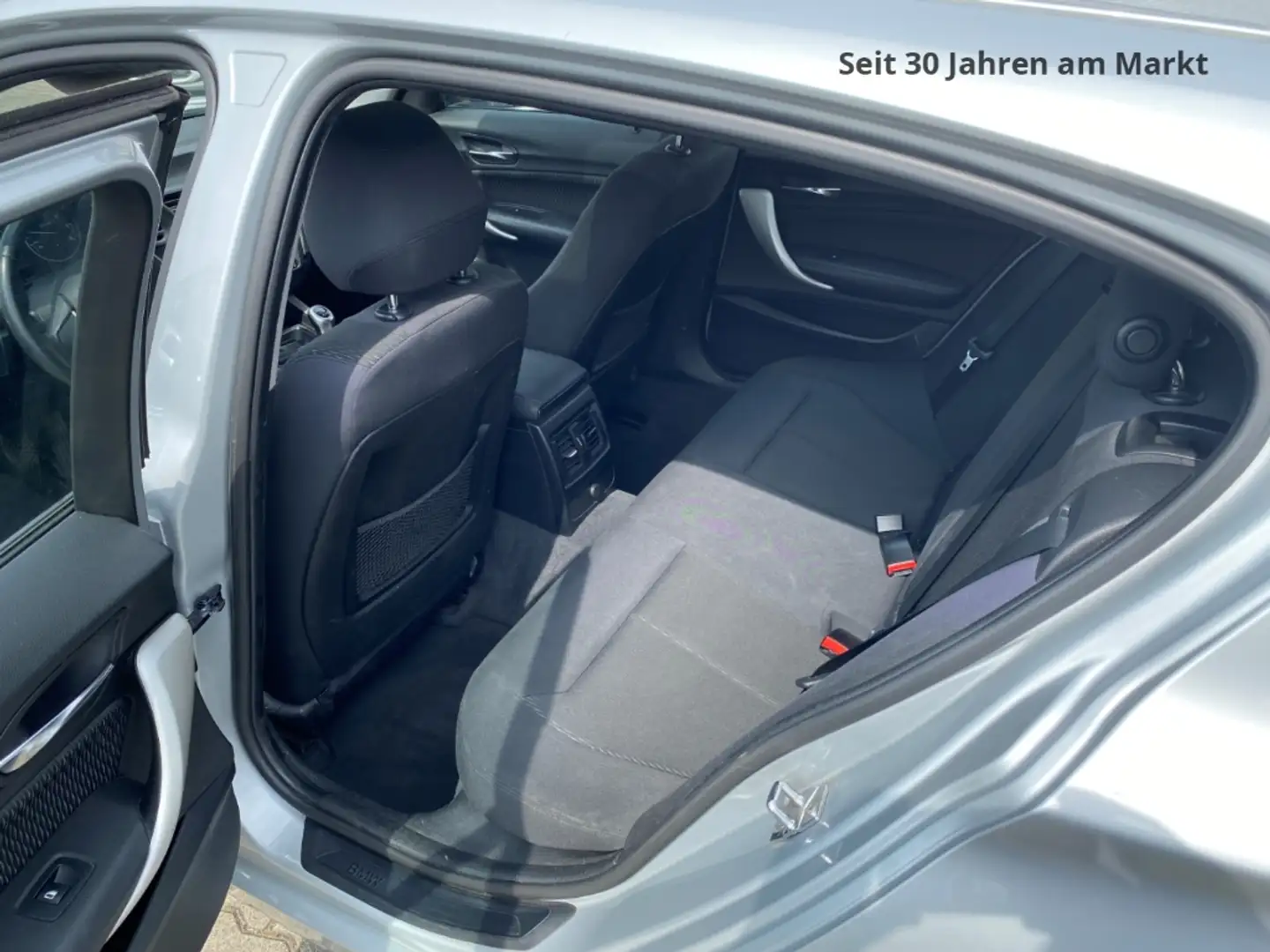 Vehicle image, number 9