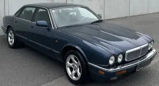 Vehicle image thumbnail, number 2