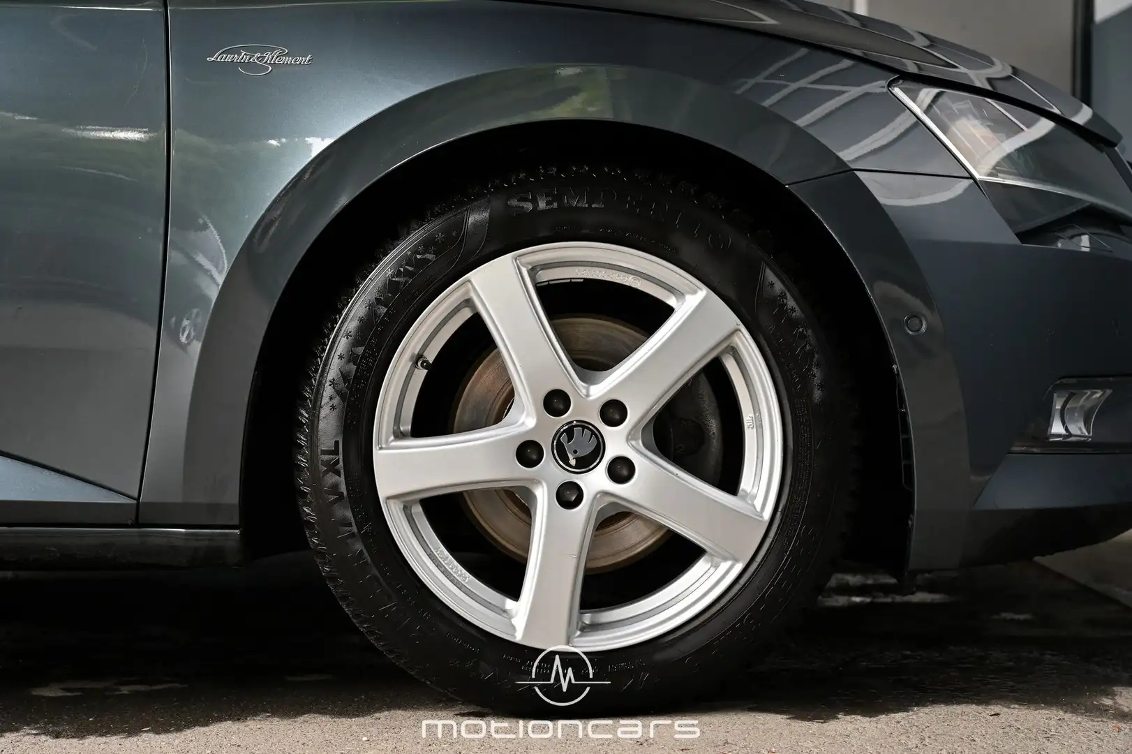 Vehicle image, number 7