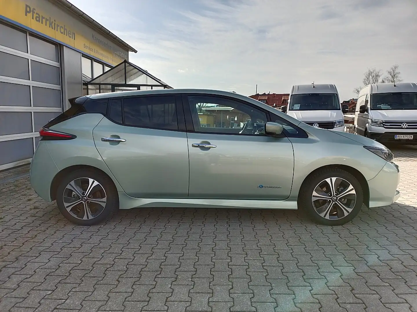 Vehicle image, number 5