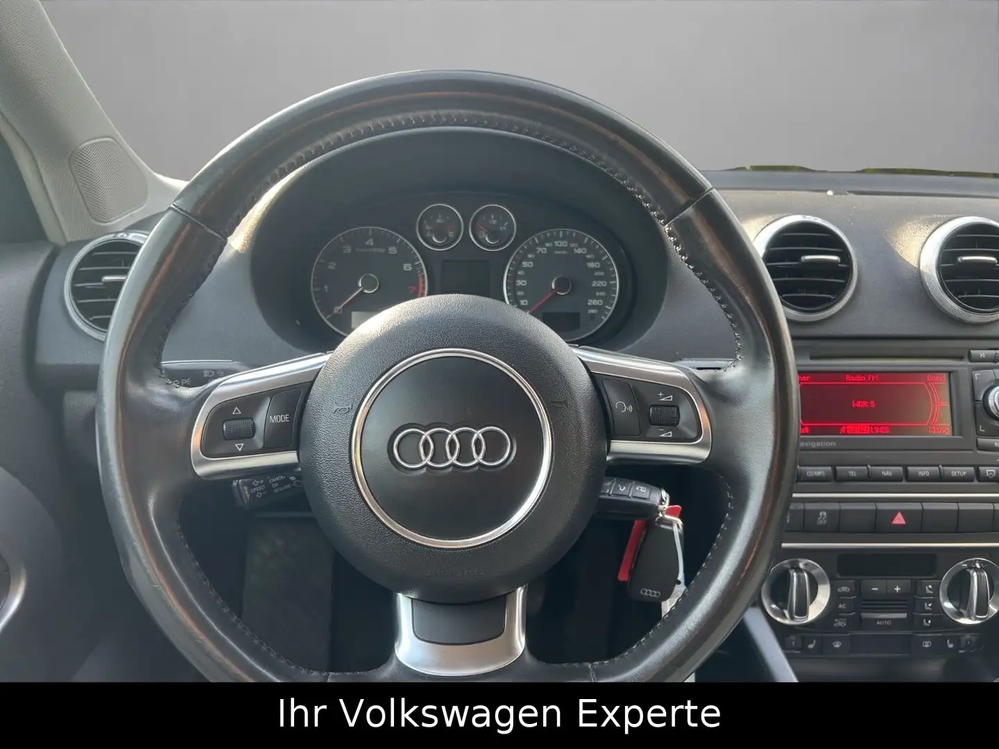 Vehicle image, number 8