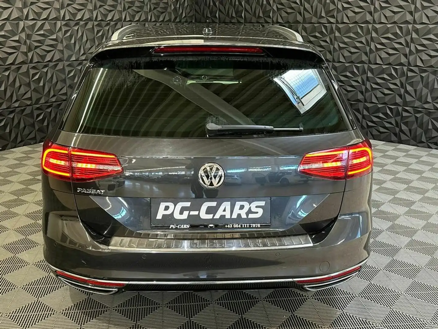 Vehicle image, number 6