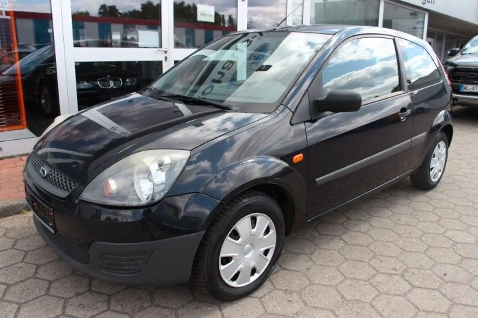 Vehicle image, number 2