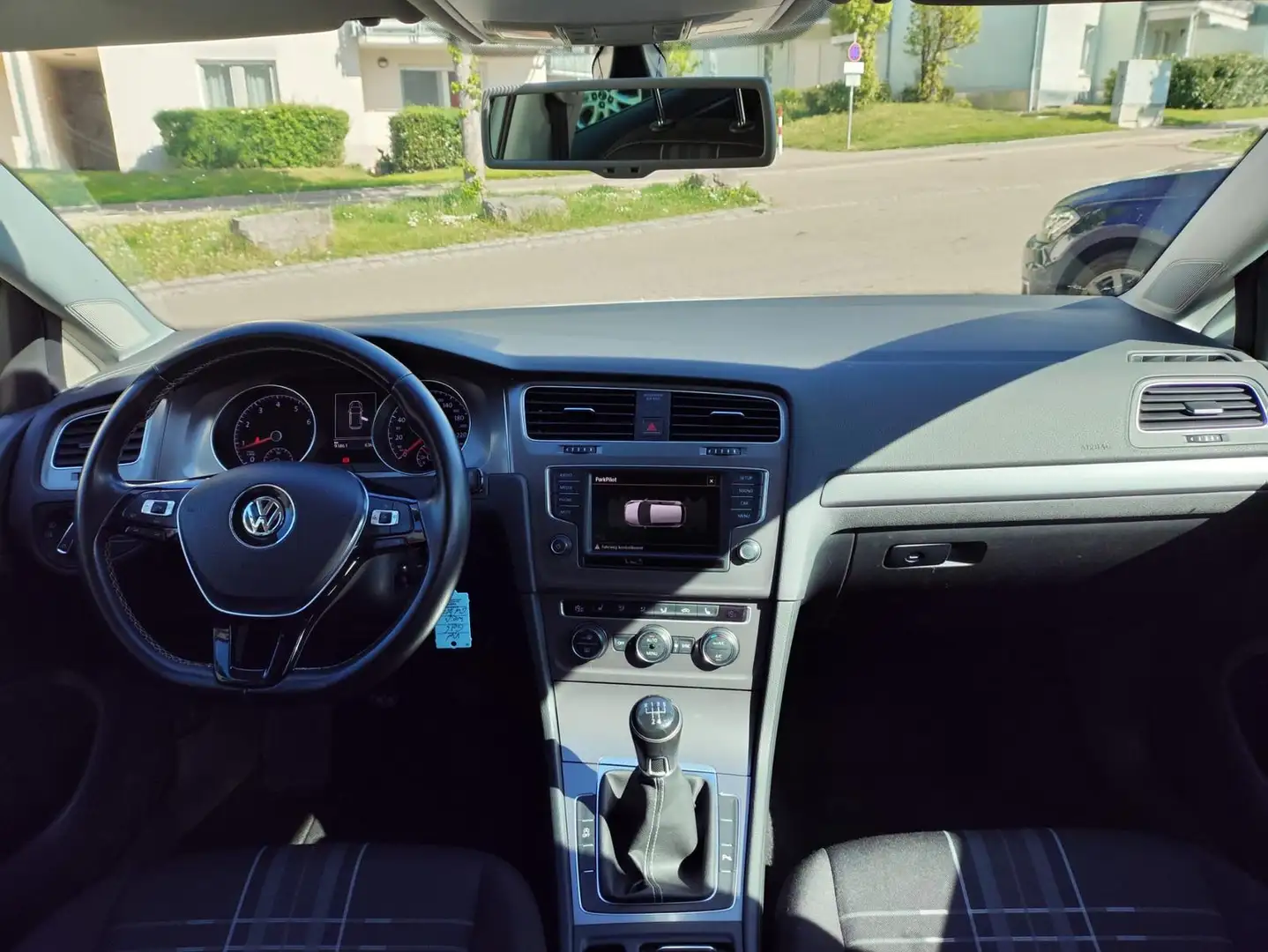 Vehicle image, number 8
