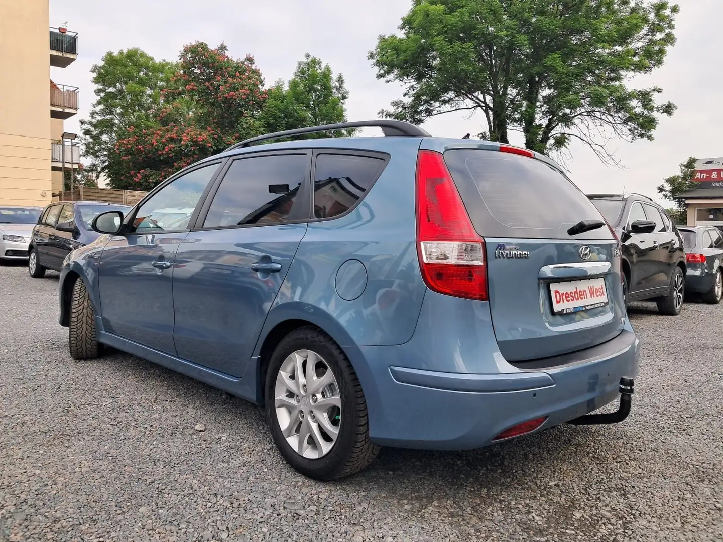 Vehicle image, number 6