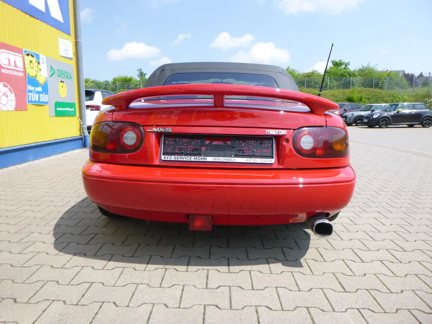 Vehicle image, number 10