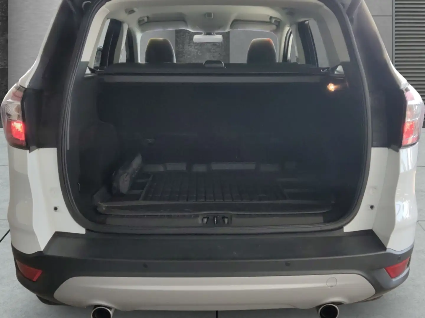 Vehicle image, number 5