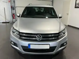 Vehicle image thumbnail, number 4