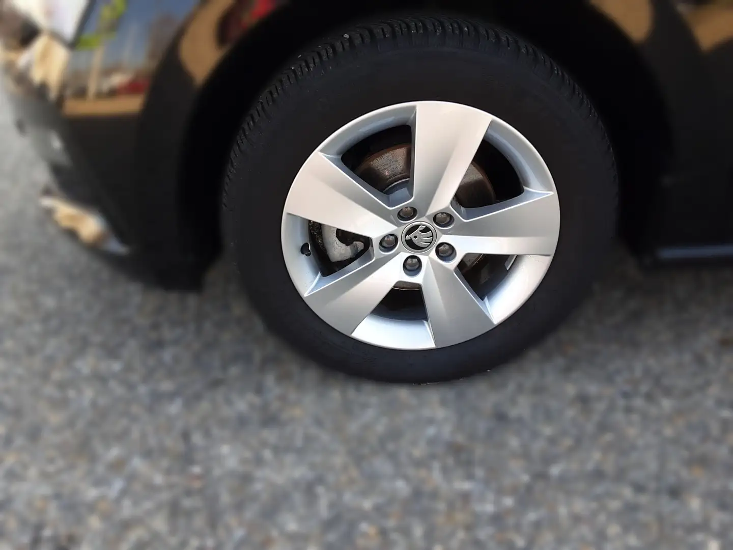 Vehicle image, number 5