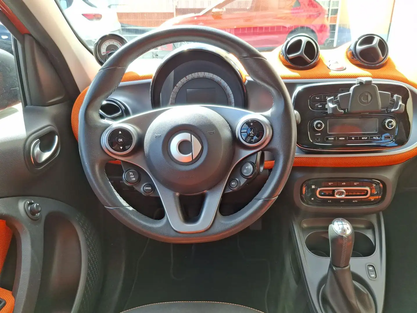 Vehicle image, number 19