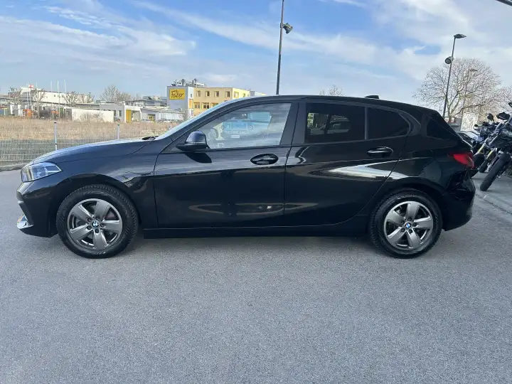 Additional image of the vehicle