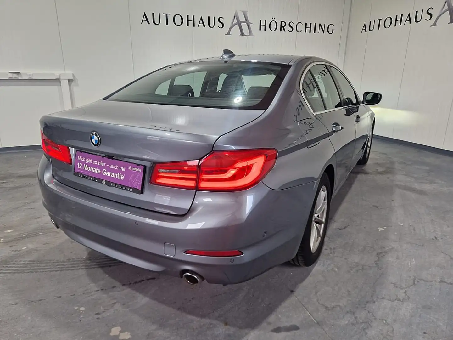 Vehicle image, number 8