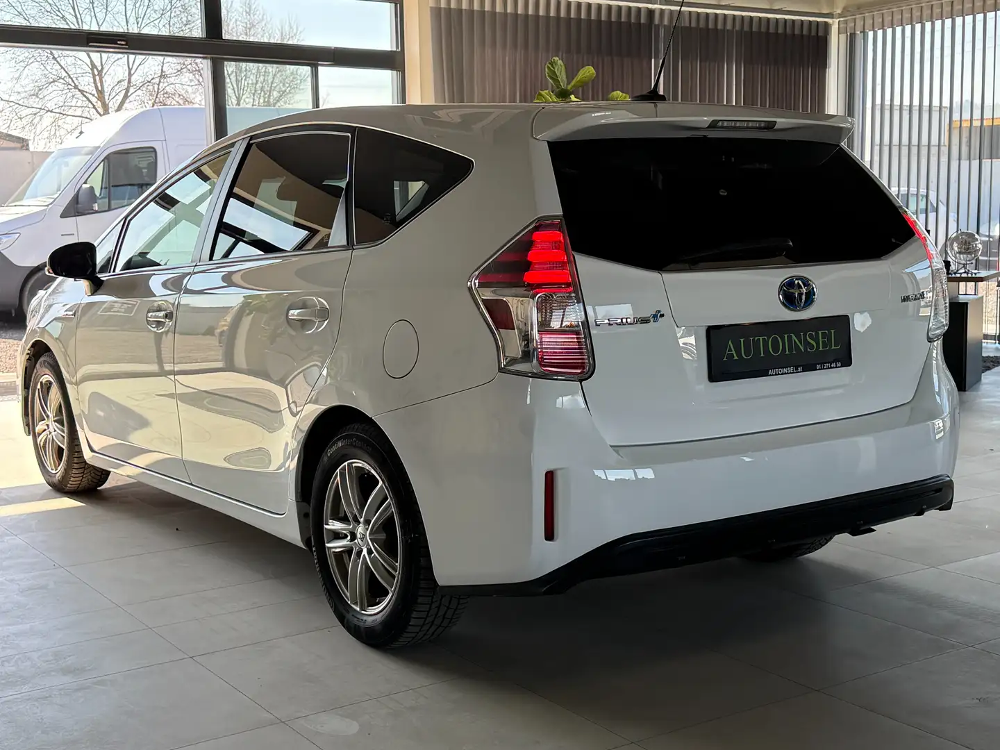 Vehicle image, number 3