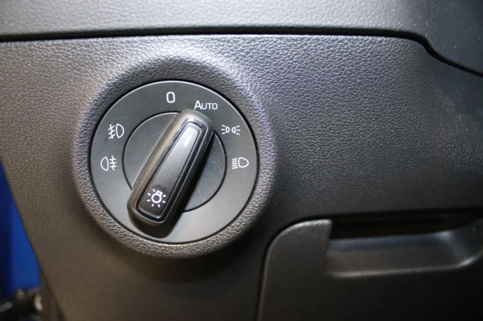Vehicle image, number 17