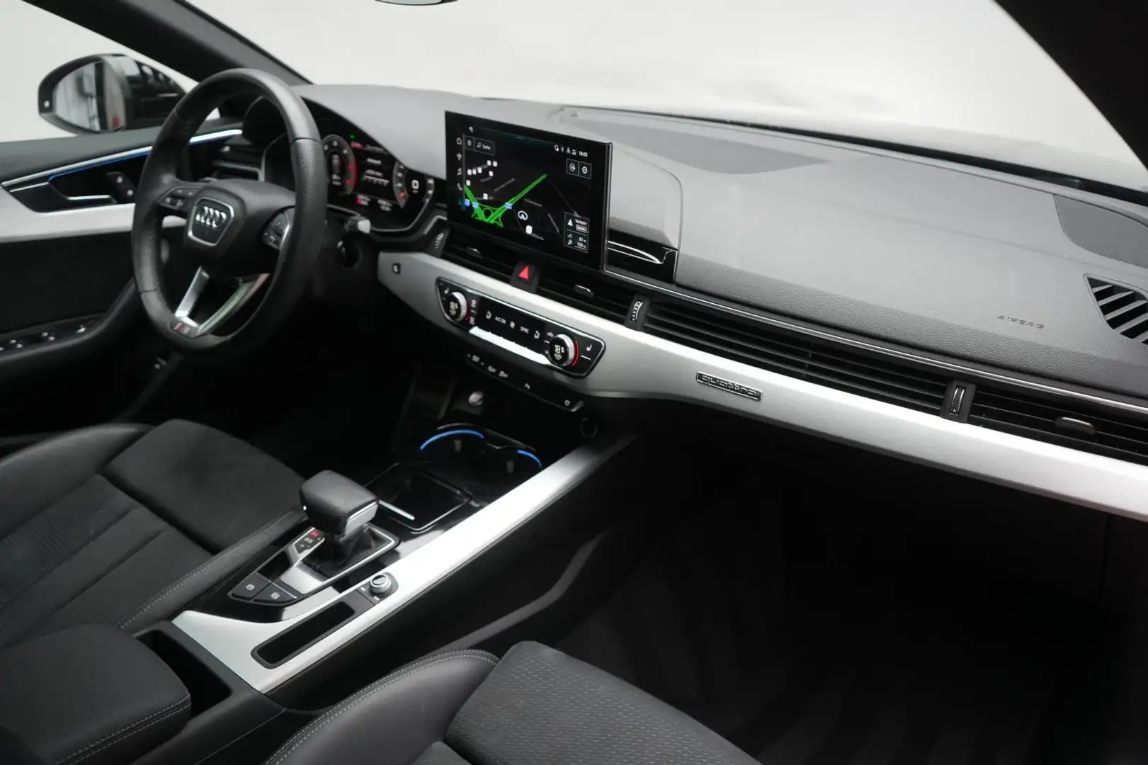 Vehicle image, number 6
