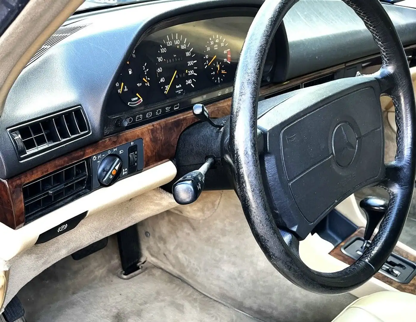 Vehicle image, number 8