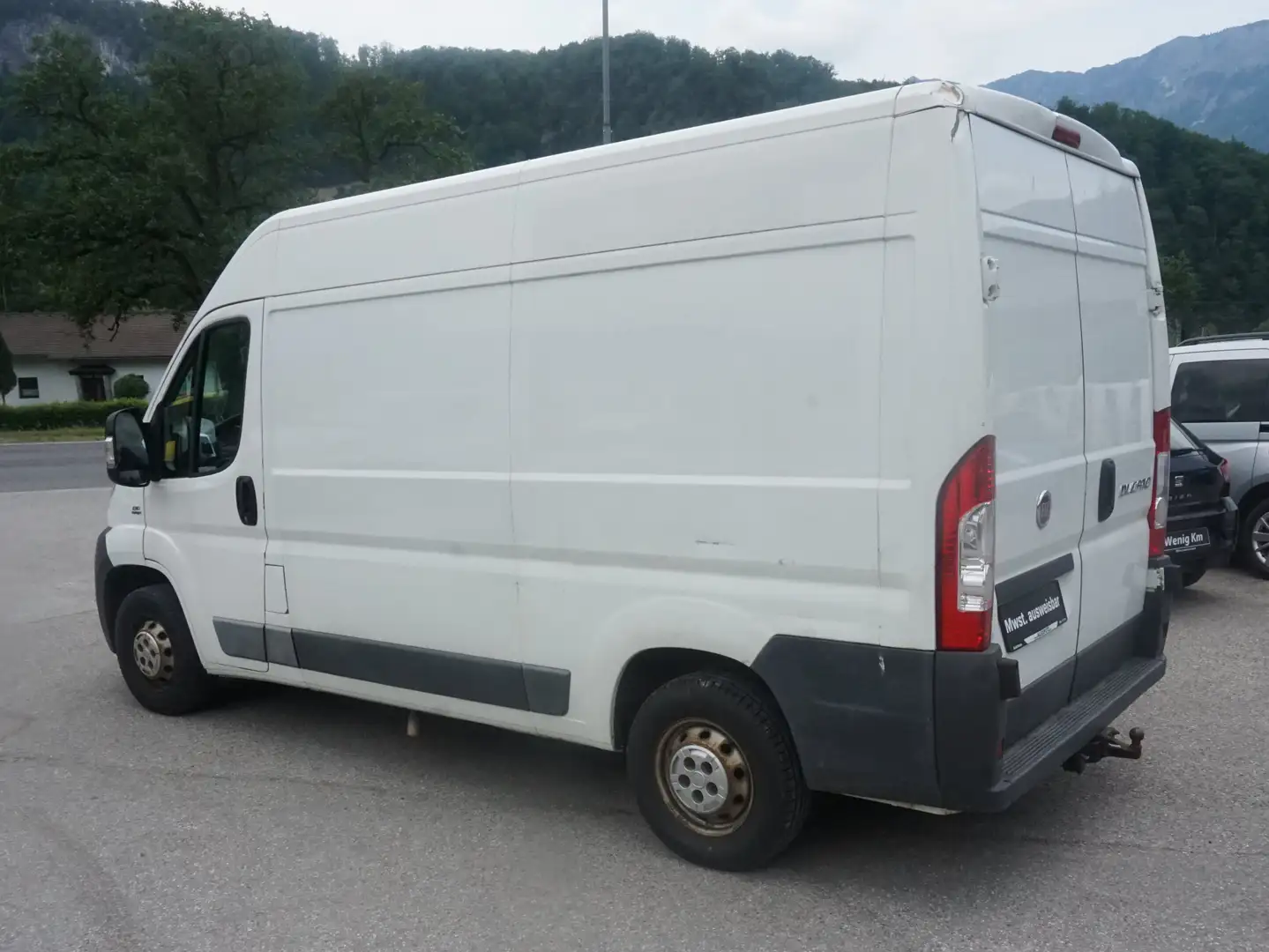 Vehicle image, number 5