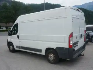 Vehicle image thumbnail, number 5
