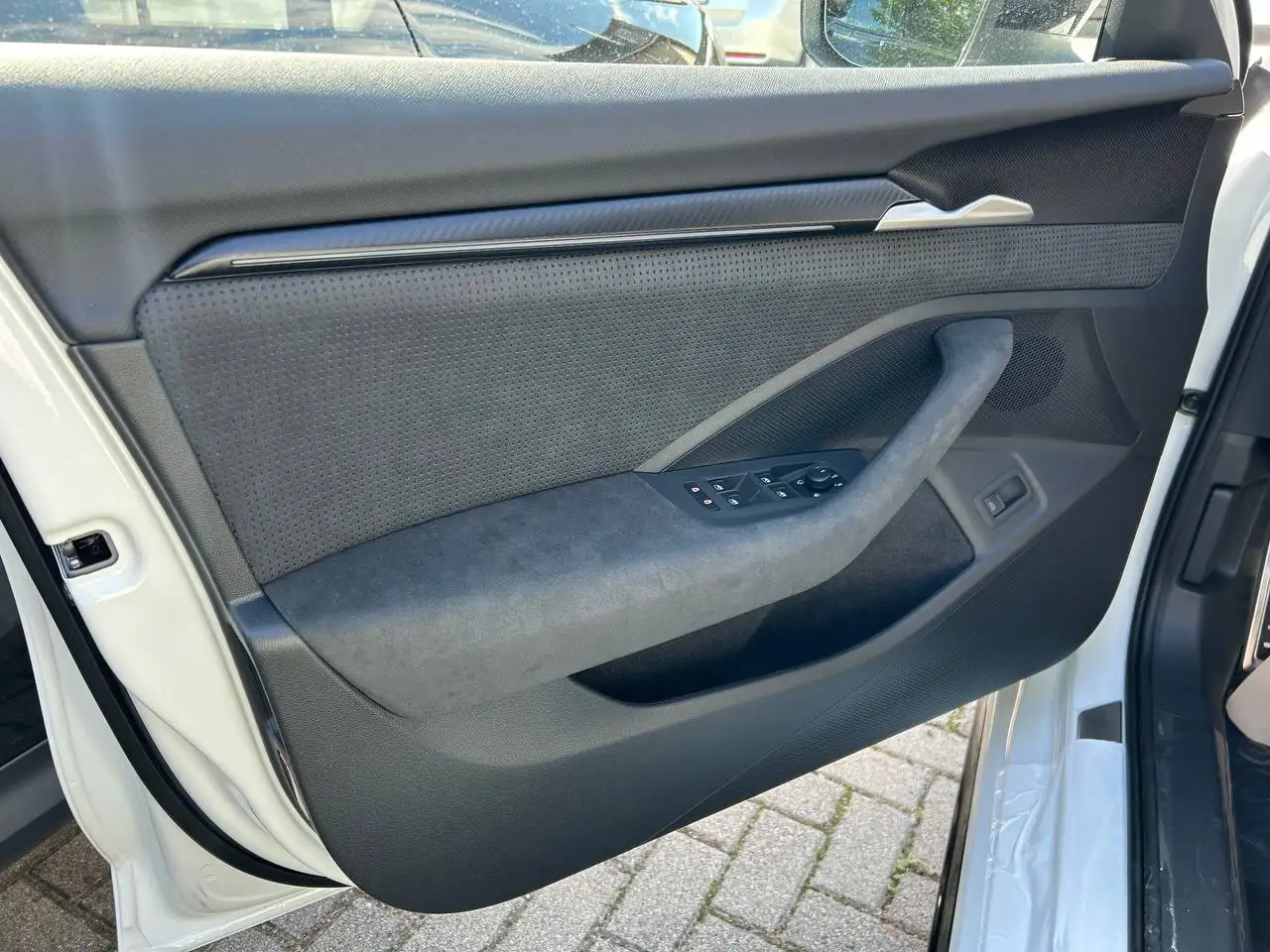 Vehicle image, number 9