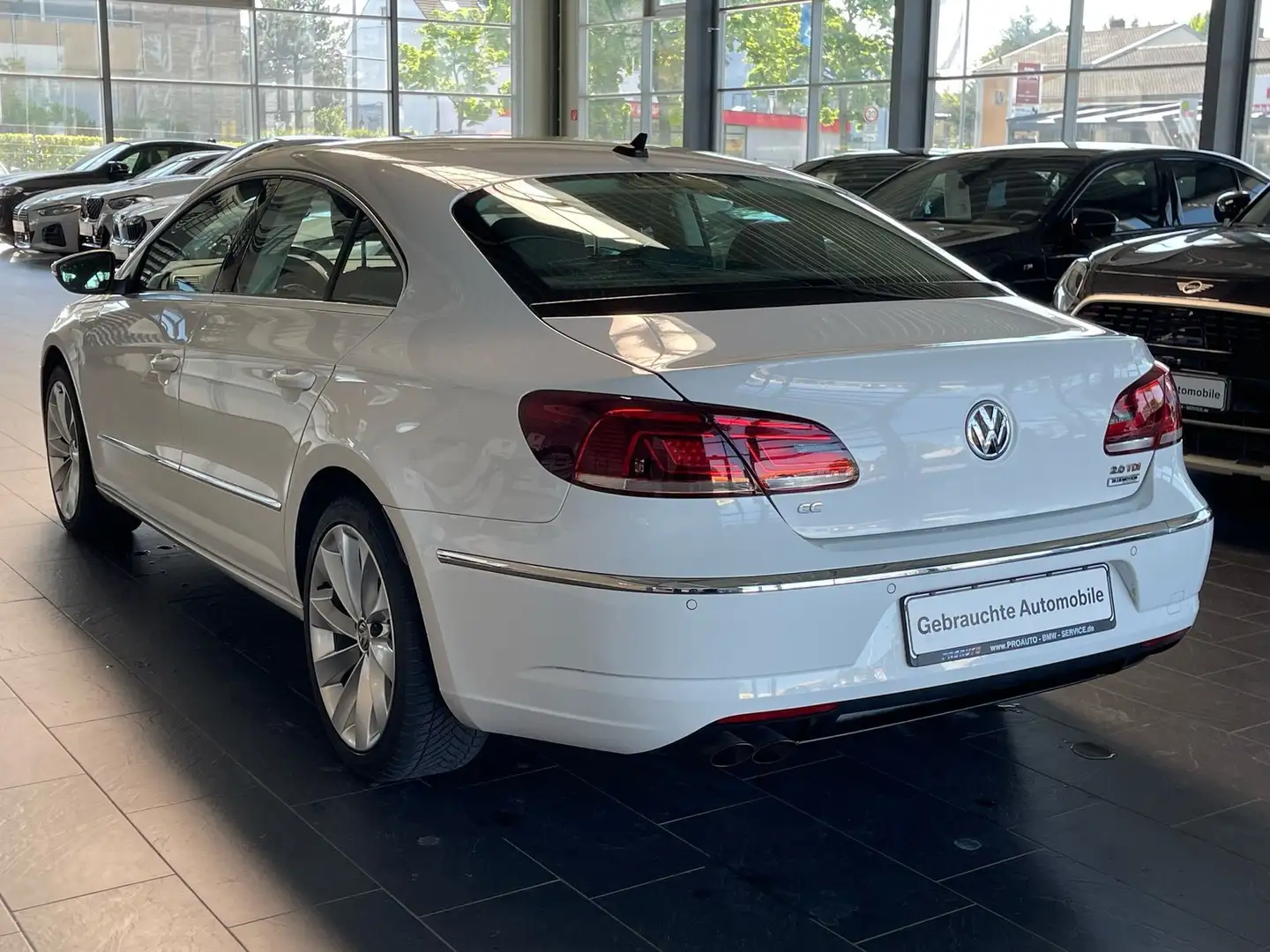 Vehicle image, number 4
