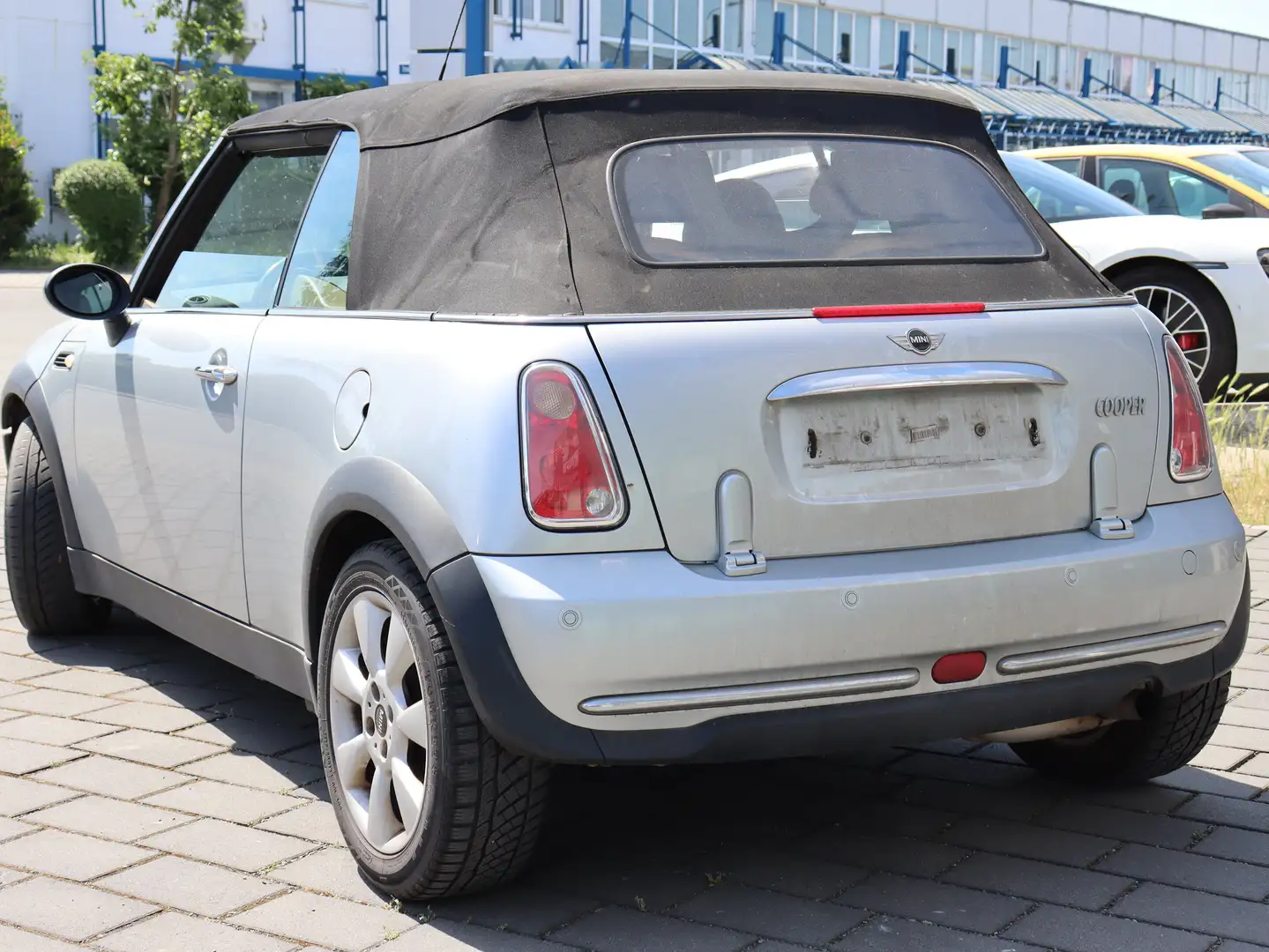 Vehicle image, number 5