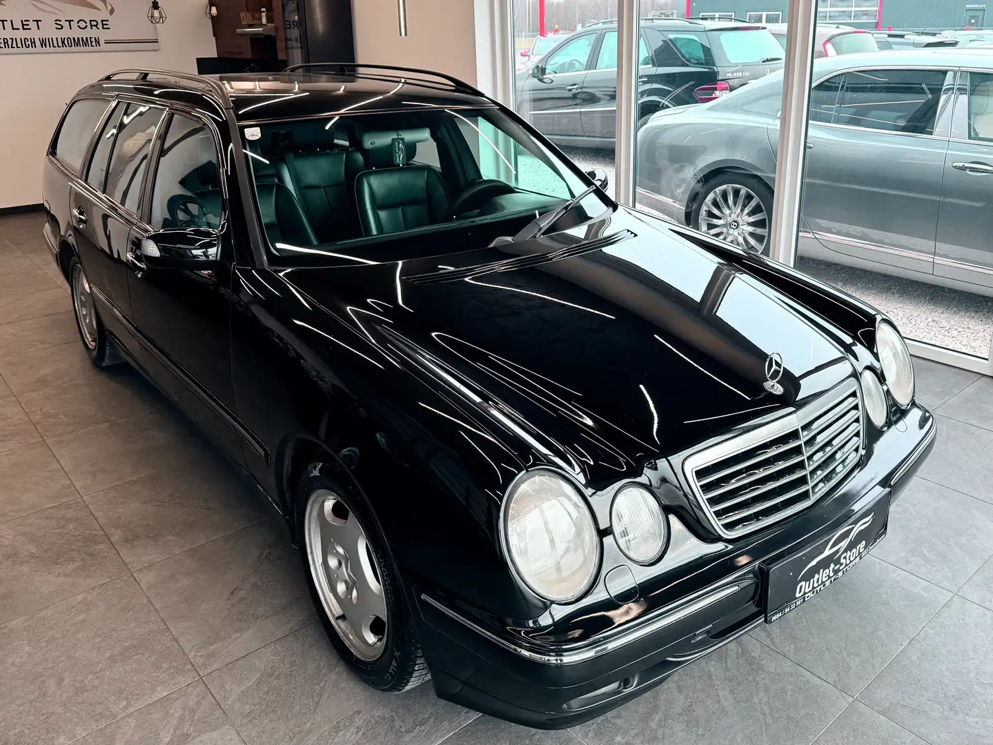 Vehicle image, number 3