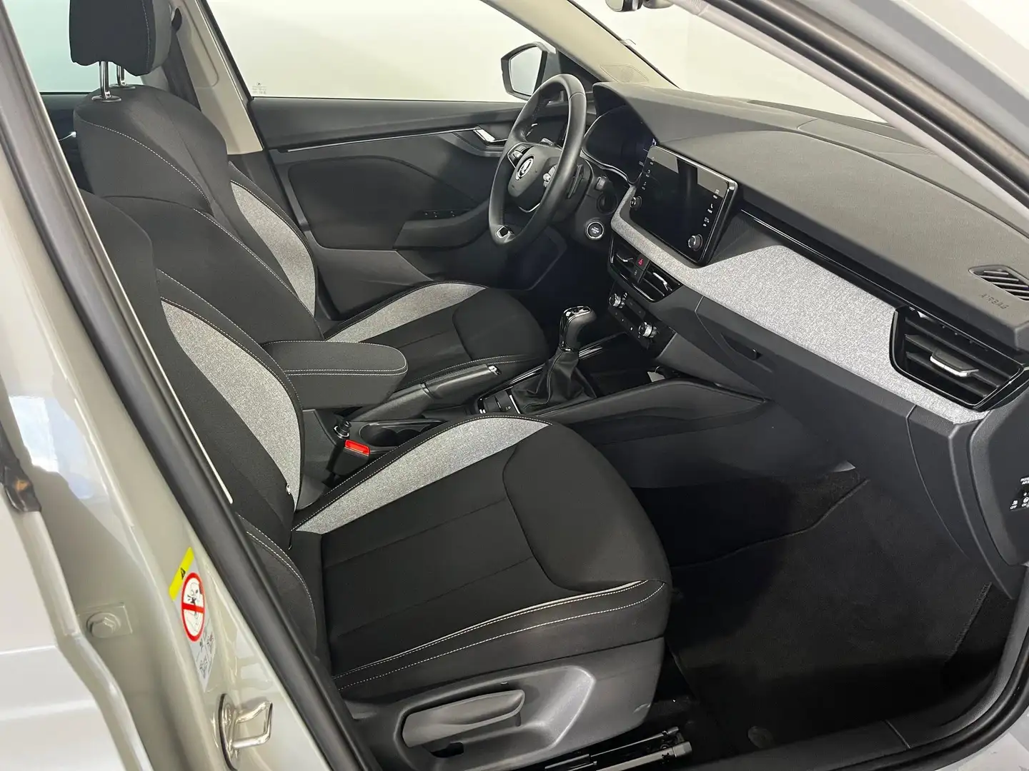 Vehicle image, number 5