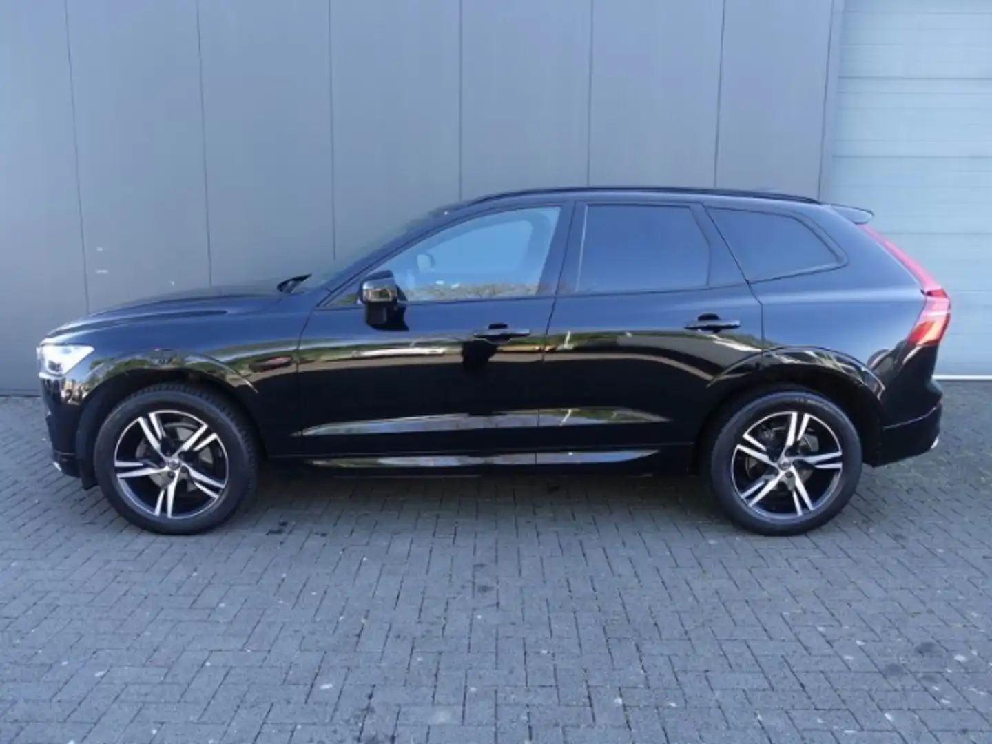 Vehicle image, number 2