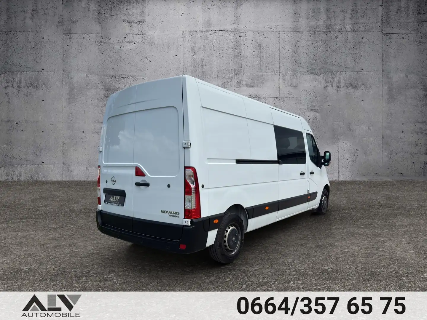 Vehicle image, number 4