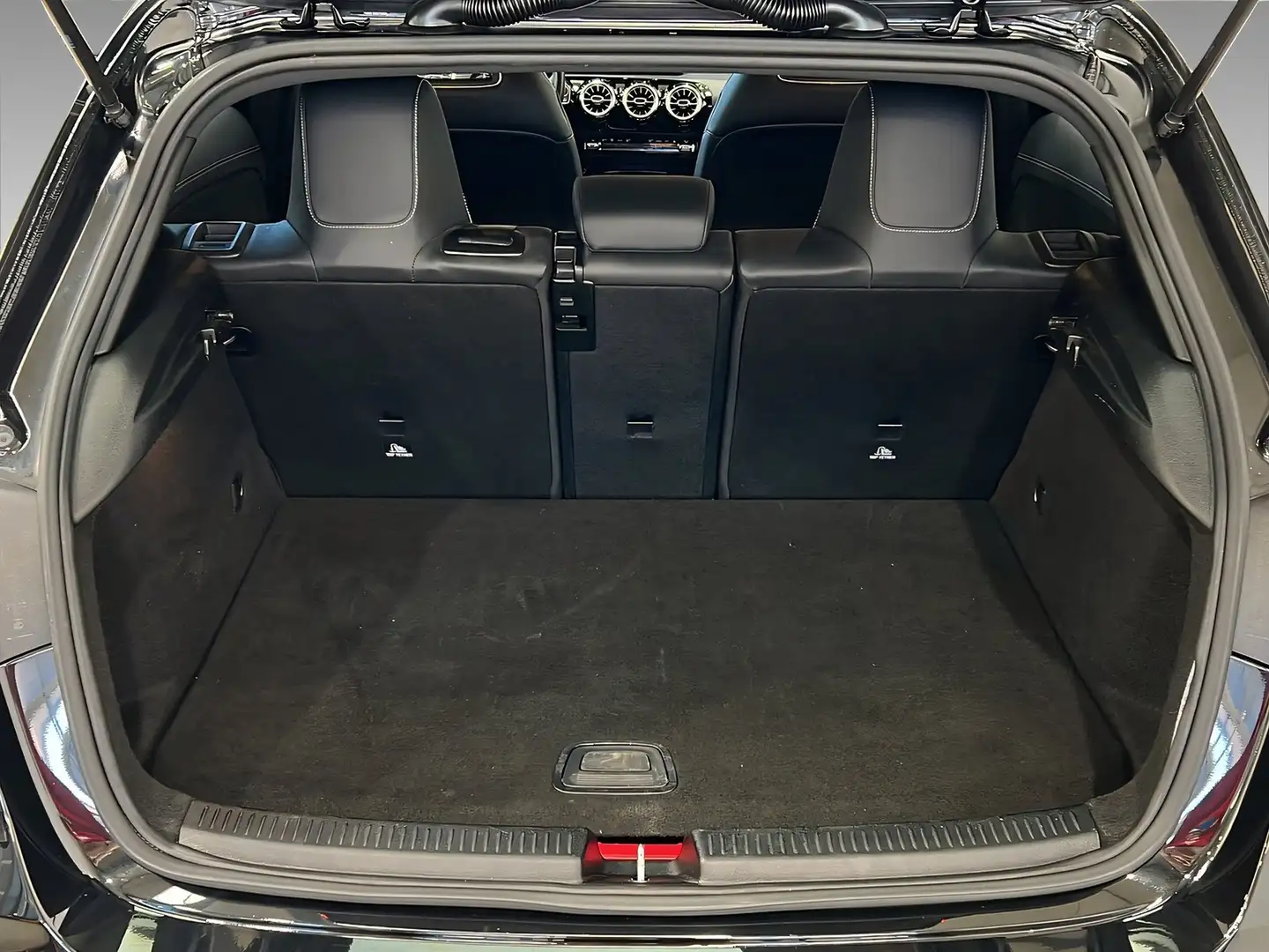 Vehicle image, number 8