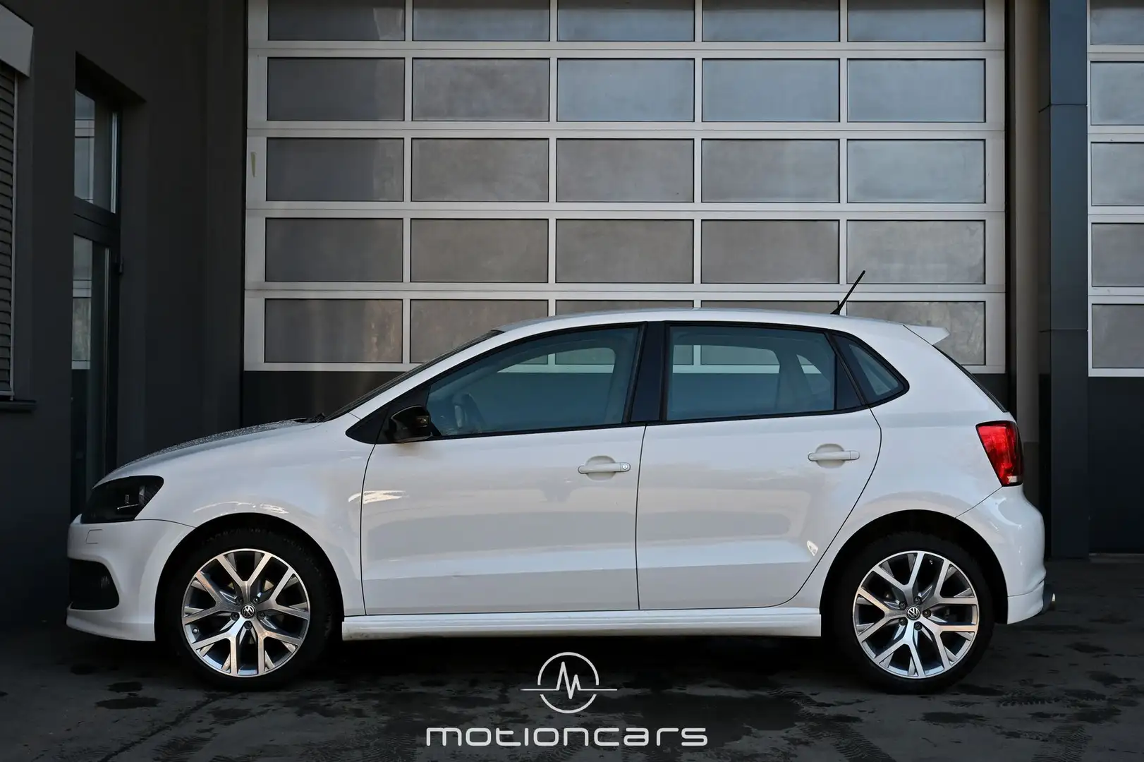 Vehicle image, number 6