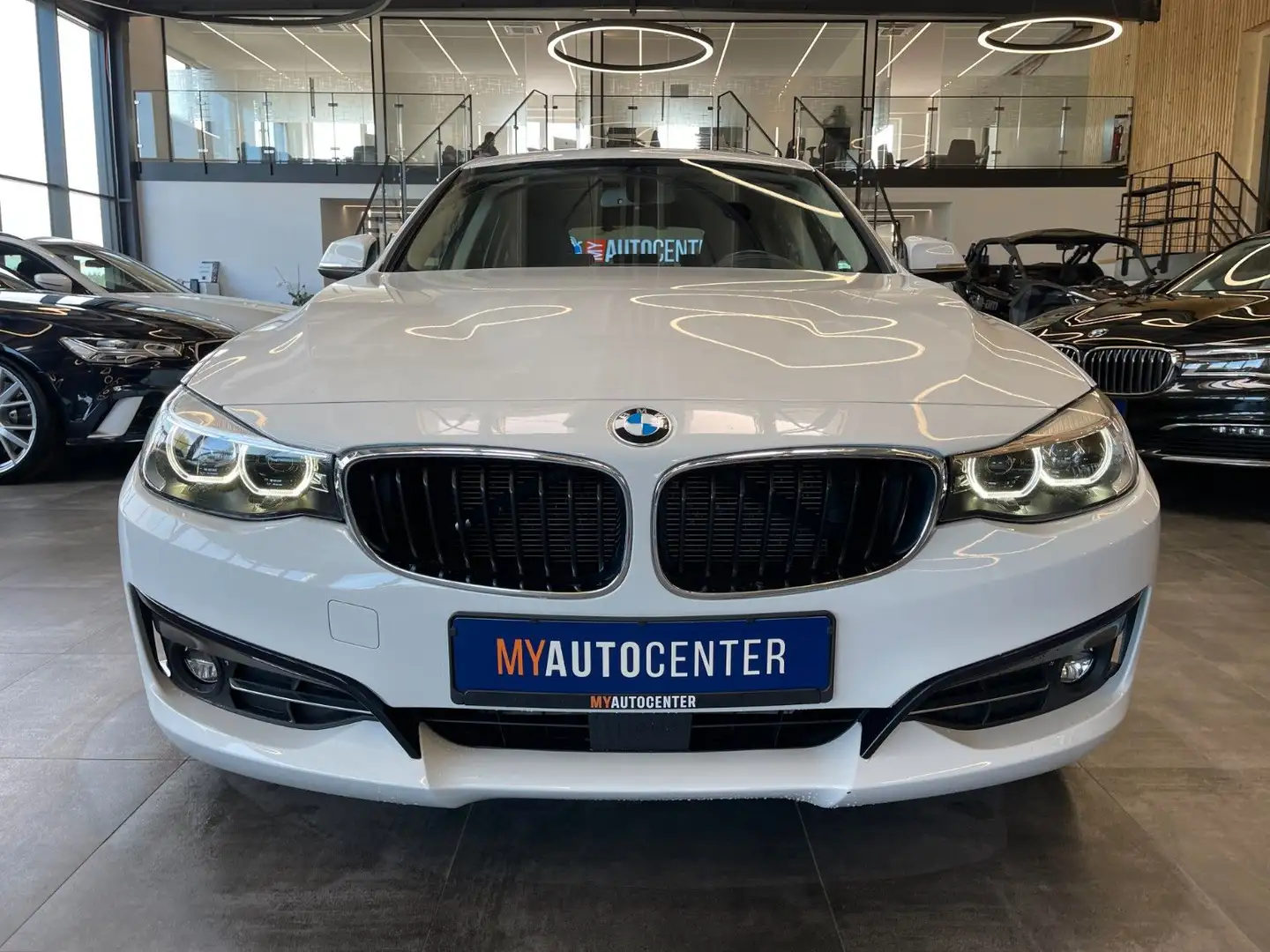 Vehicle image, number 2