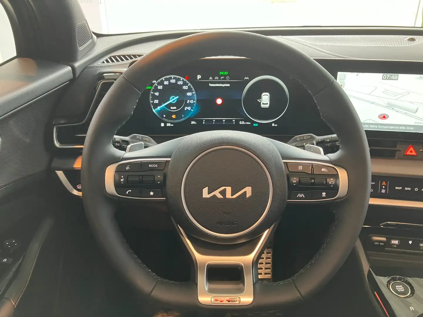 Vehicle image, number 8